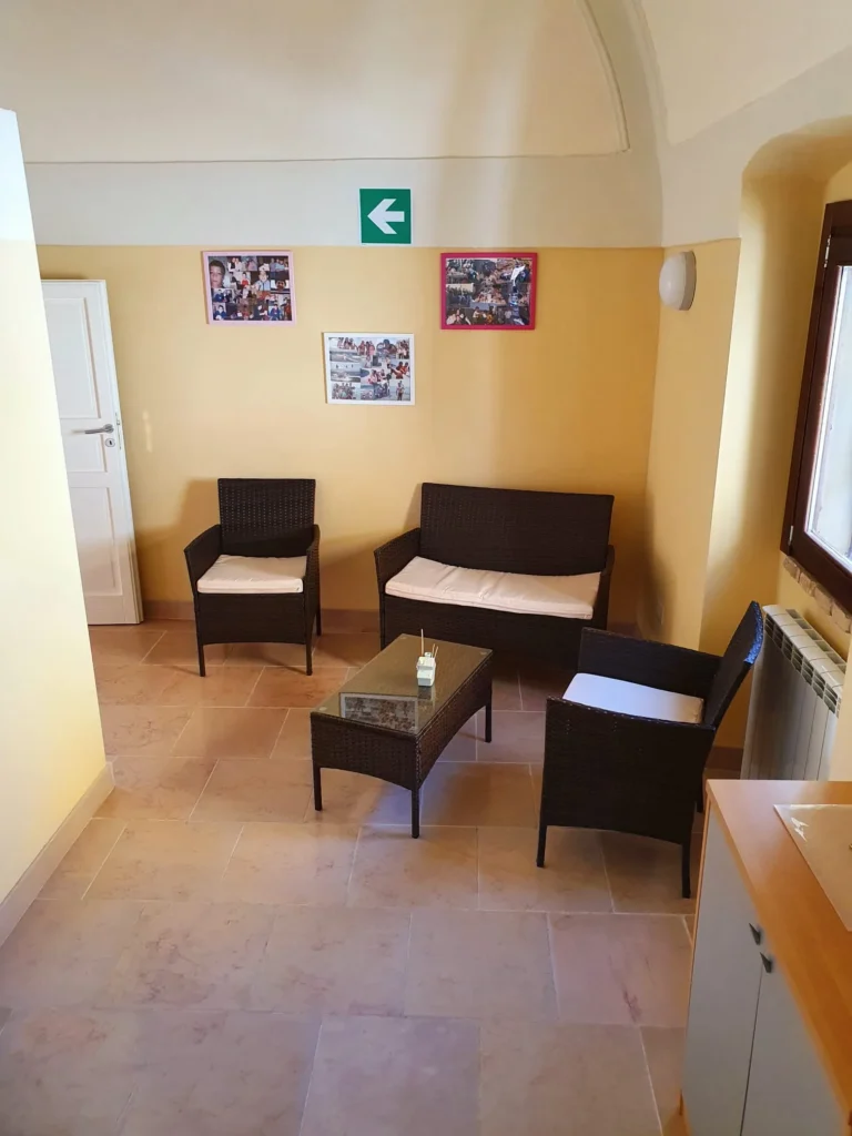 asilo-nido-via-marconi-pomarico-11